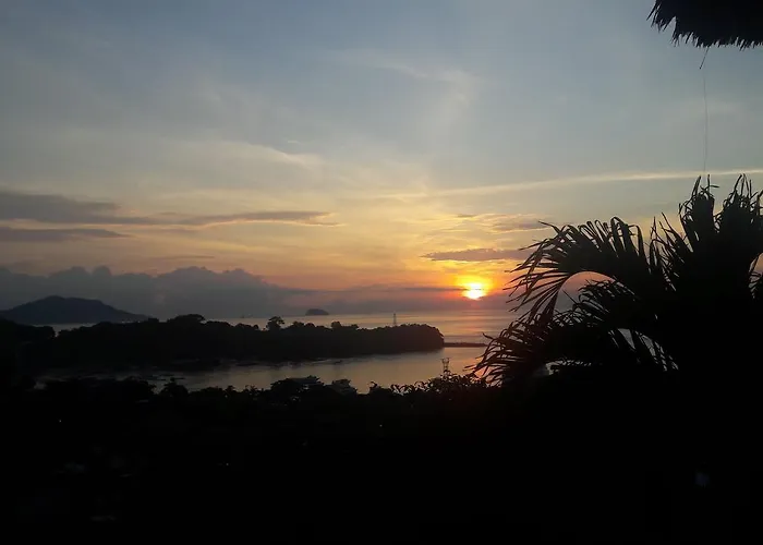 Manouria - Marcel 4* Padang Bai